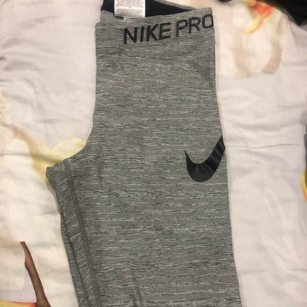 Nike leggings